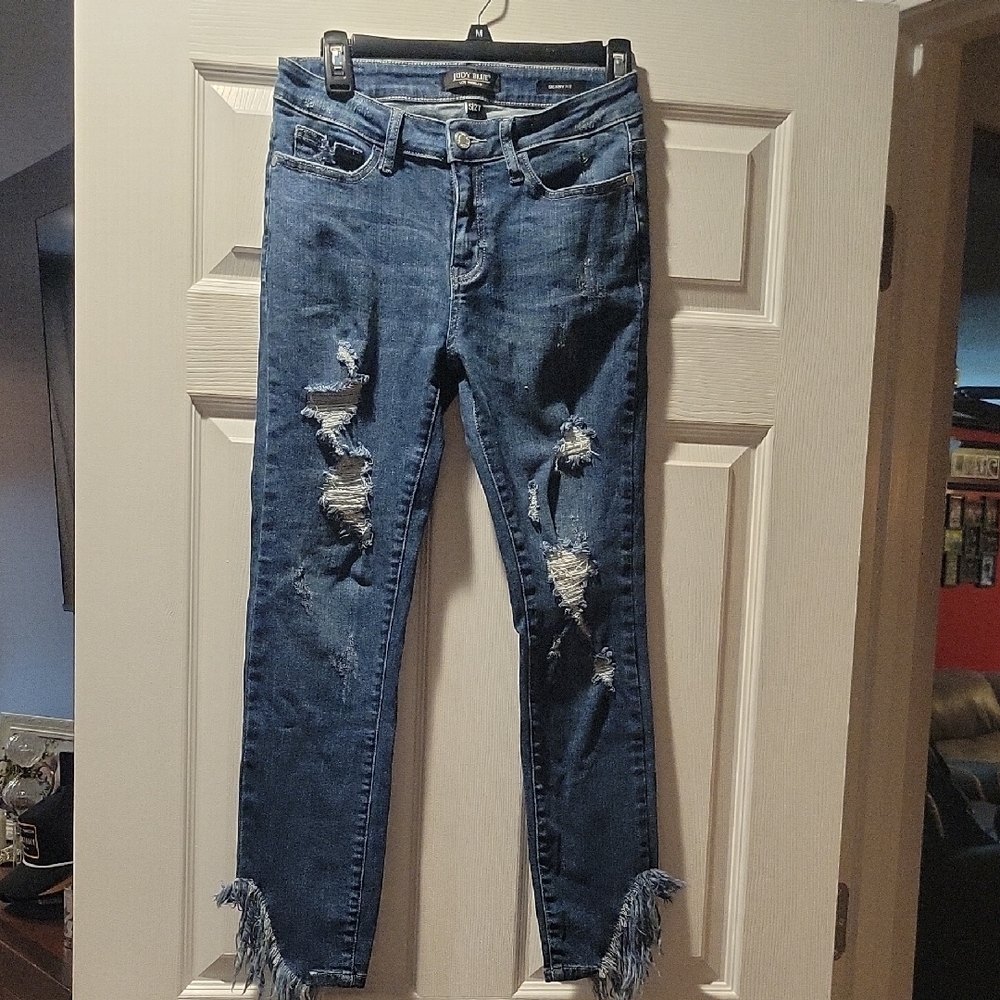 Judy Blue Ankle Cropped Blue Jeans with Distressed Style